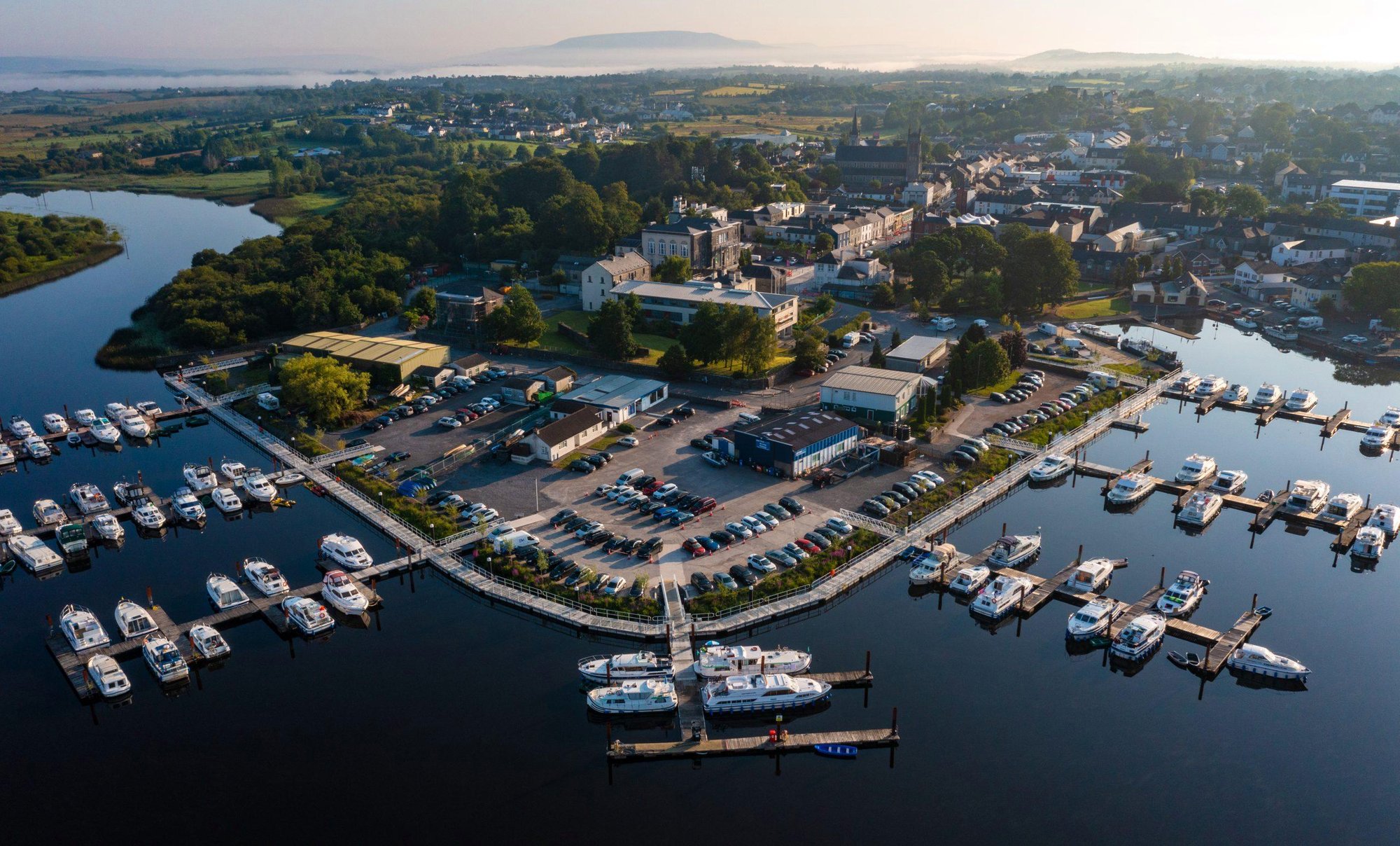 Carrick-on-Shannon marina at first light